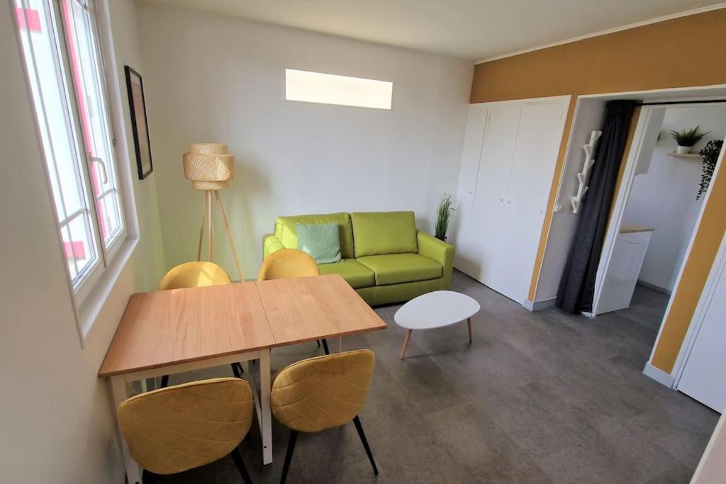 Appartement Ouistreham Proche Centre Et Plage ภายนอก รูปภาพ